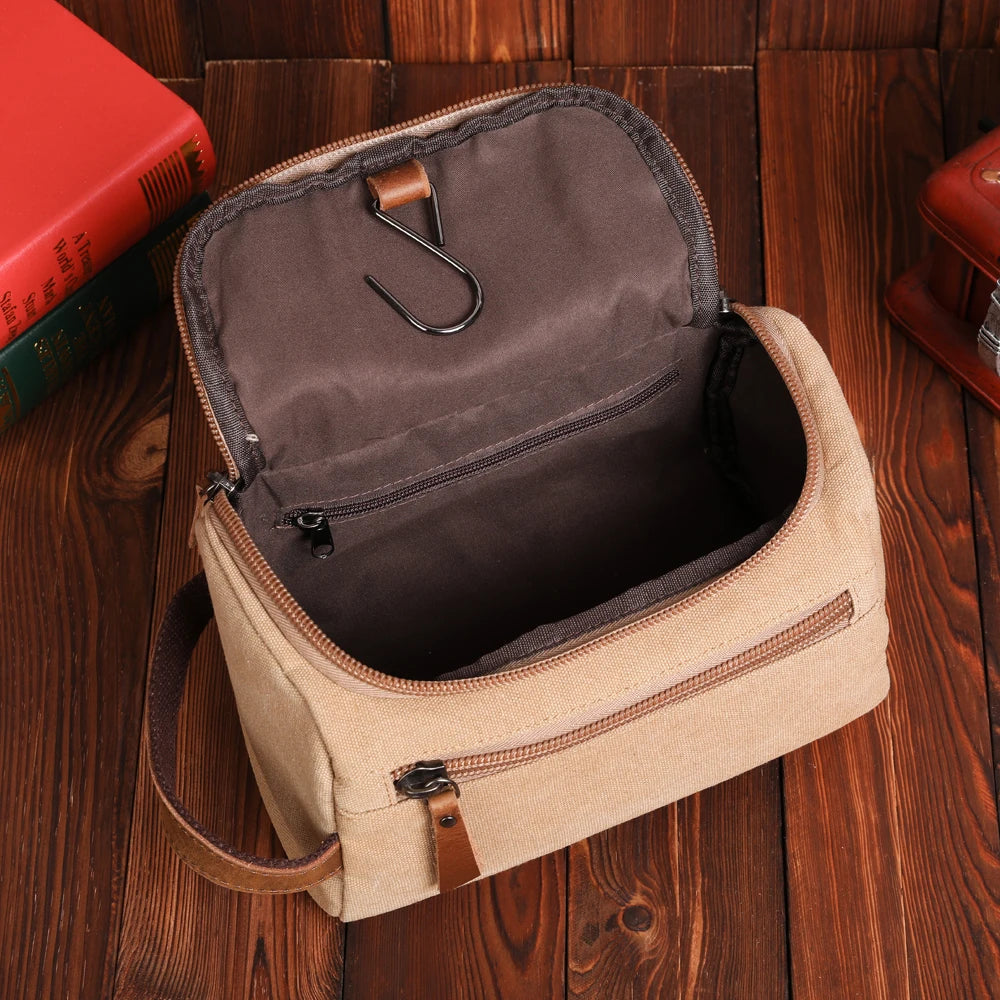 TOILETRY KIT